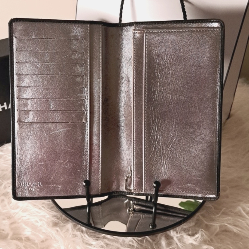 Chanel Mademoiselle Wallet in Good Condition - Picture 11 of 17